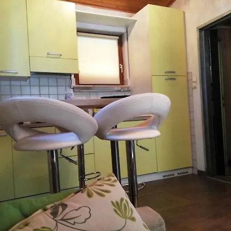 Little House Apartment *