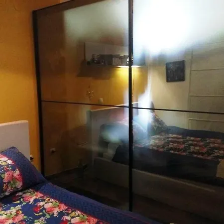 Little House Apartment *